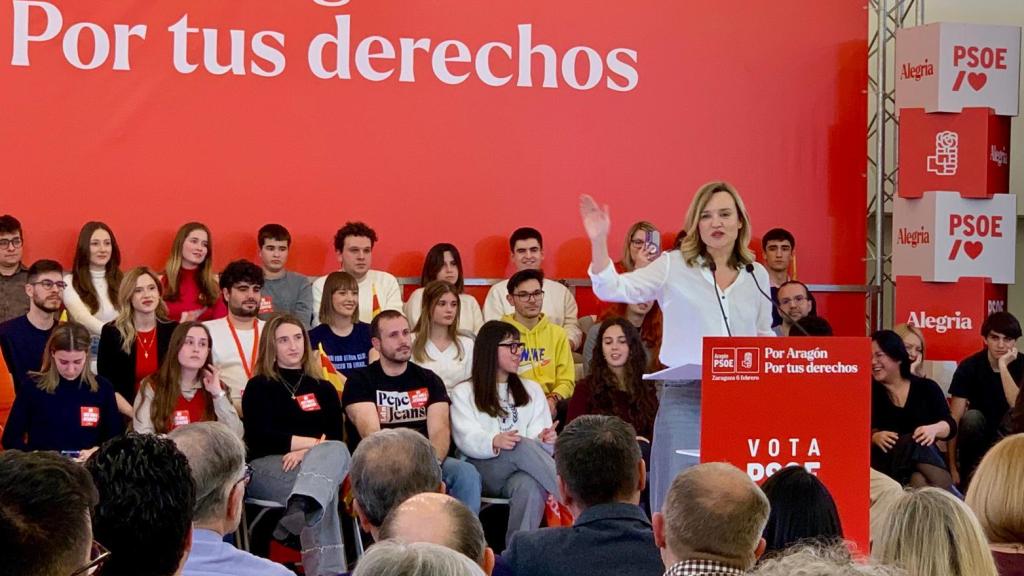 Pilar Alegría durante el cierre de campaña.