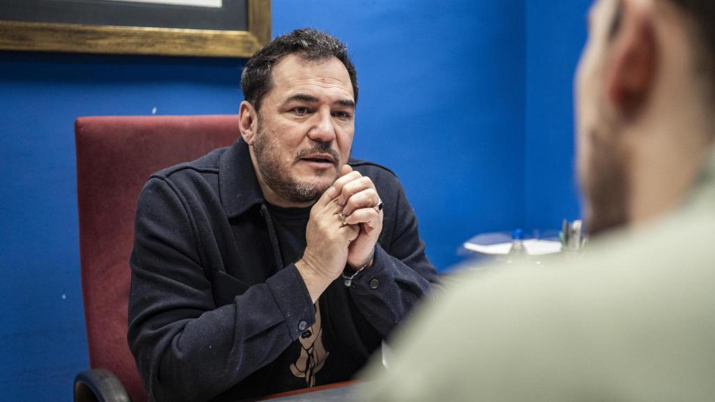 Ismael Serrano durante su entrevista con El Español.