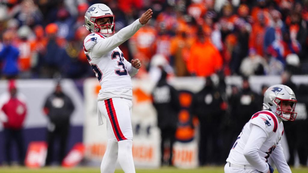 Andy Borregales, durante el partido ante Denver Broncos.