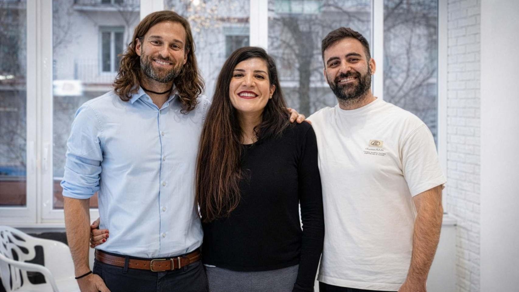 De dcha. a izq., Esteban Gutiérrez, Alba Testa y Alejando Estrada.