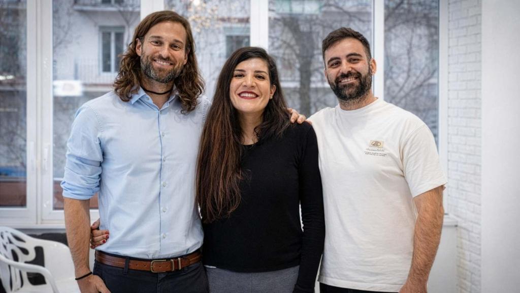 De dcha. a izq., Esteban Gutiérrez, Alba Testa y Alejando Estrada.