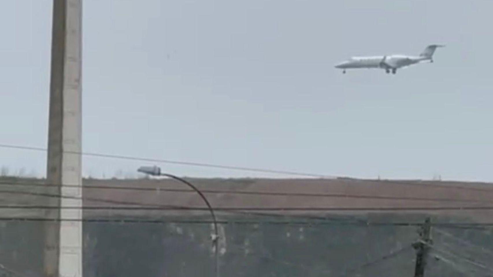 Aterrizaje del avión en Alvedro