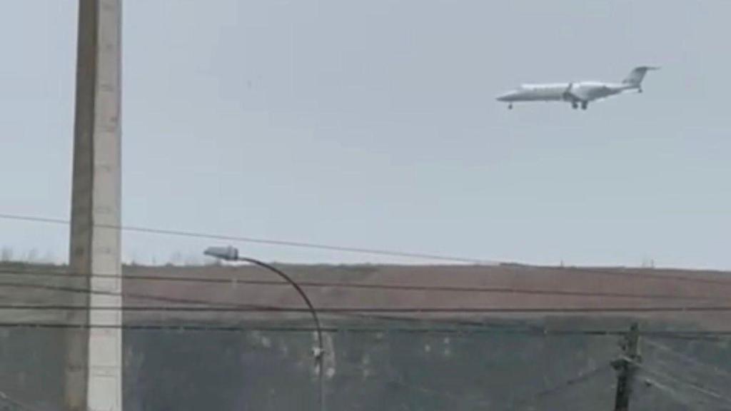 Aterrizaje del avión en Alvedro