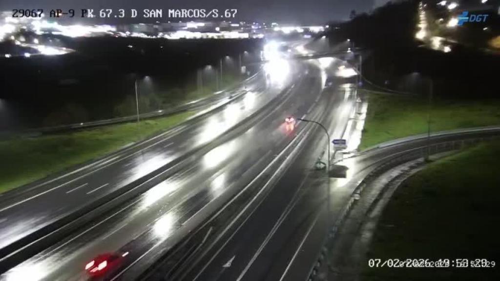 La AP-9 este sábado cerca del punto del accidente en Santiago.