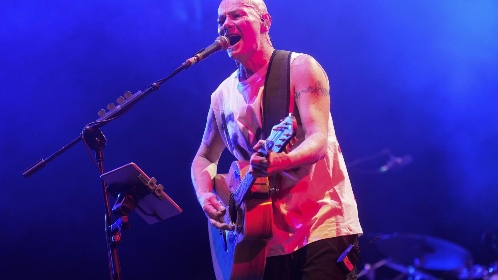 Celtas Cortos durante un concierto en el Movistar Arena de Madrid: un aquelarre popular