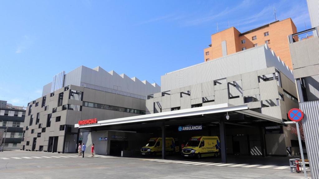 Entrada a urgencias del Hospital Clínico de Valladolid