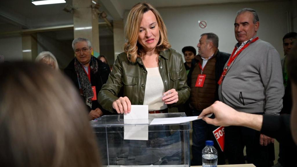 Pilar Alegría ejerce su derecho a voto