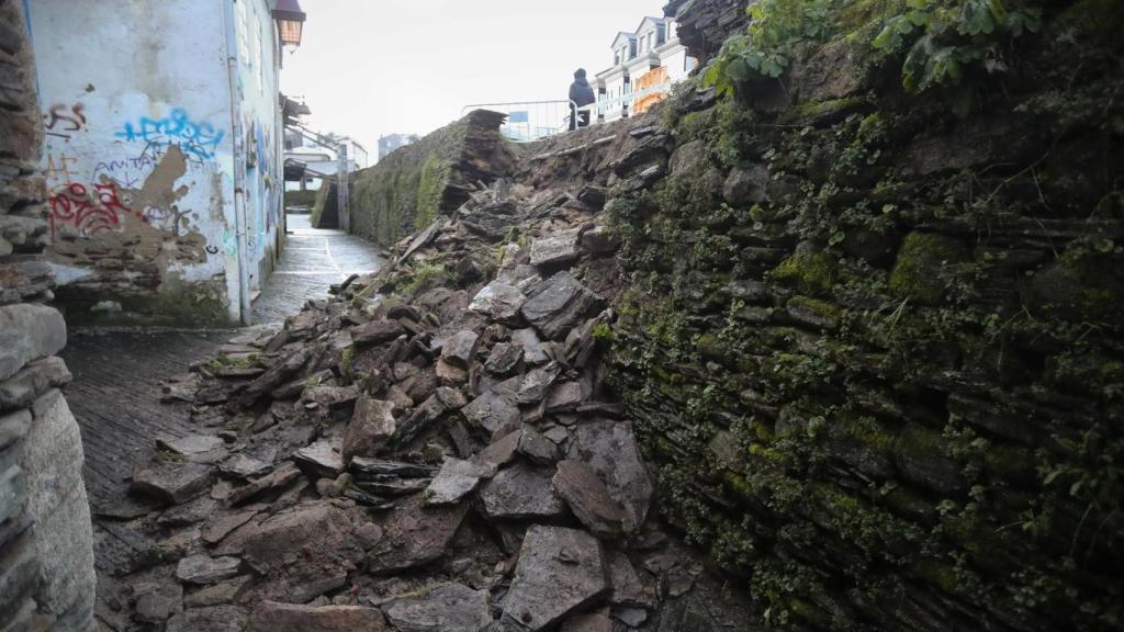 Derrumbe de la muralla romana de Lugo por el temporal.