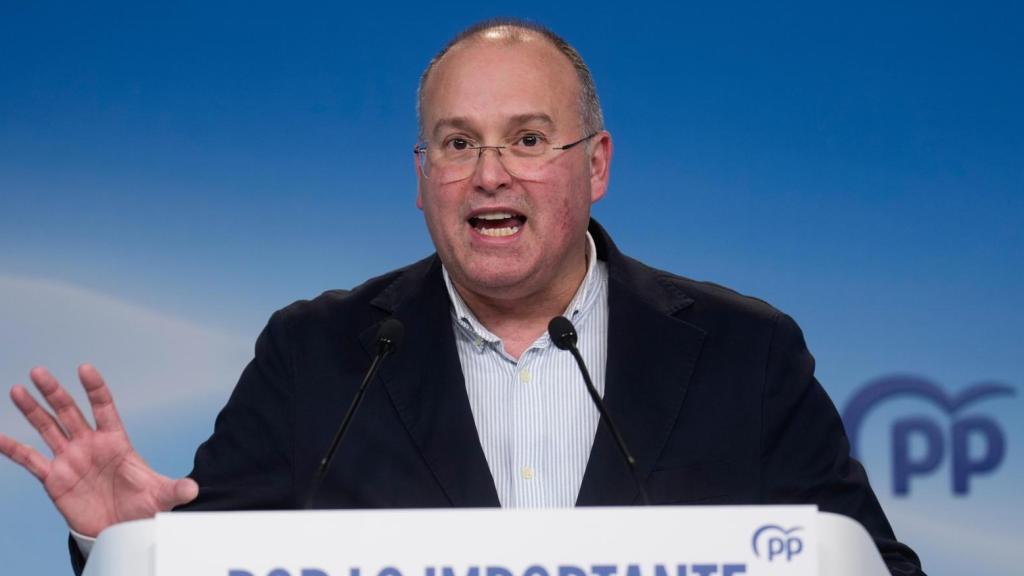 Elecciones Aragón 2026: Resultados y ganador en directo | El secretario general del Partido Popular, Miguel Tellado, durante la rueda de prensa en la sede del PP en Madrid