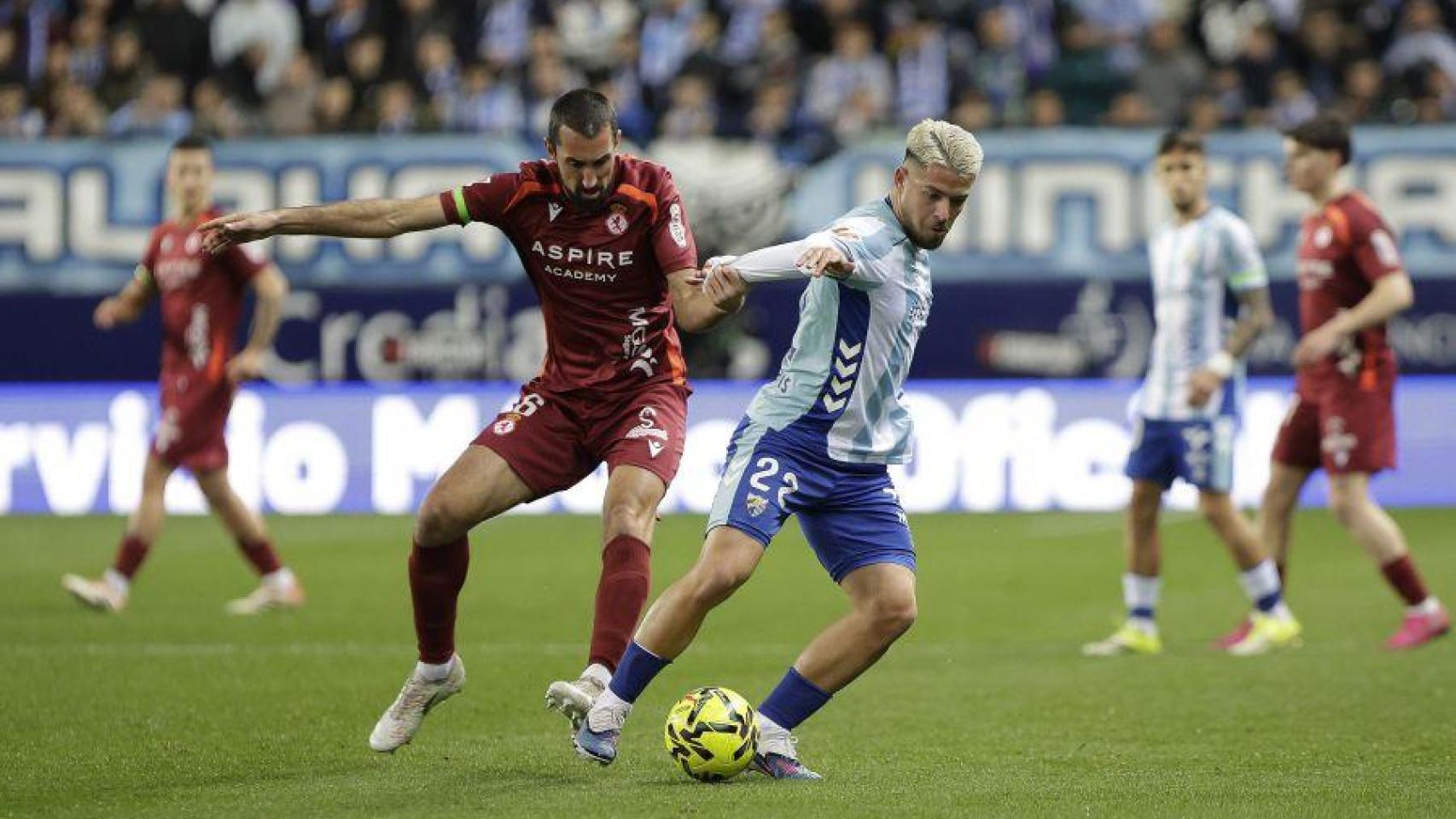 Dani Lorenzo durante el Málaga CF vs. Cultural Leonesa de Segunda División.