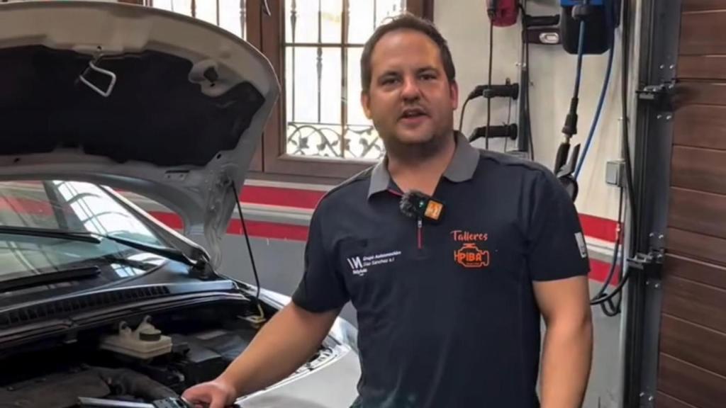 Kike, mecánico en Talleres Piba.