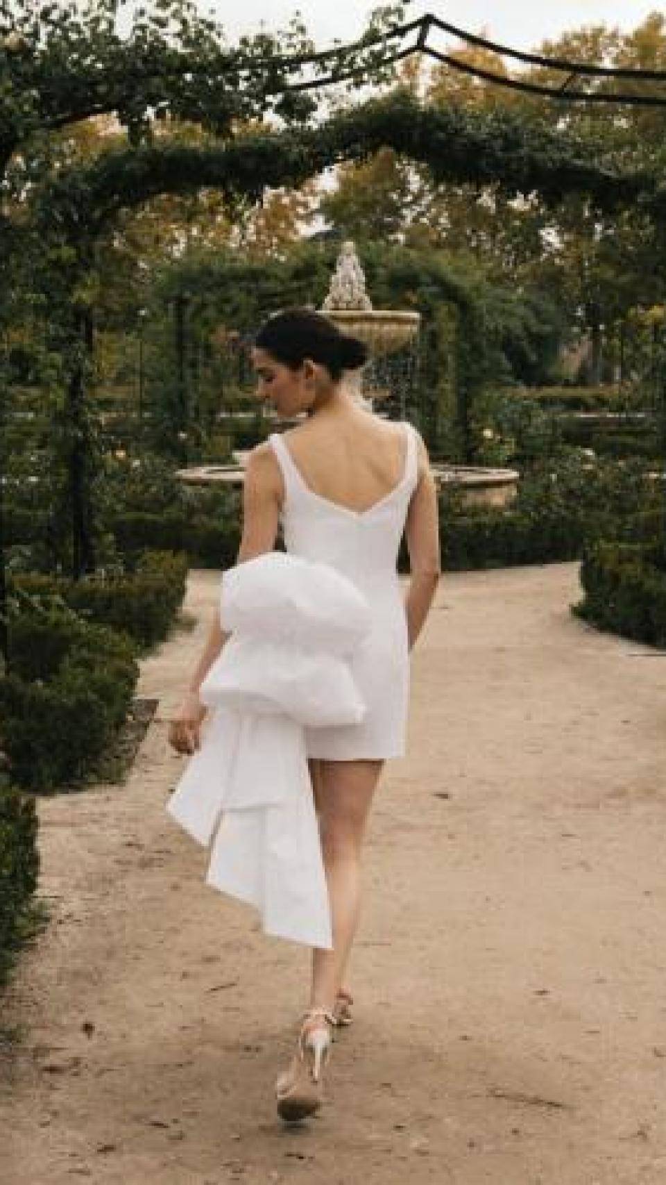 El vestido, por detrás.