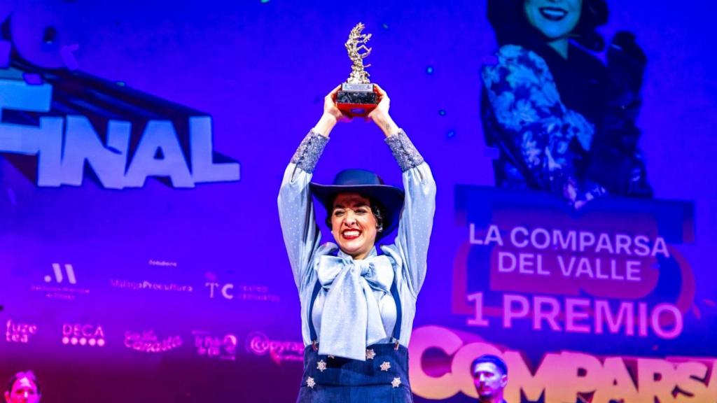 Fátima, con su merecidísimo primer premio.