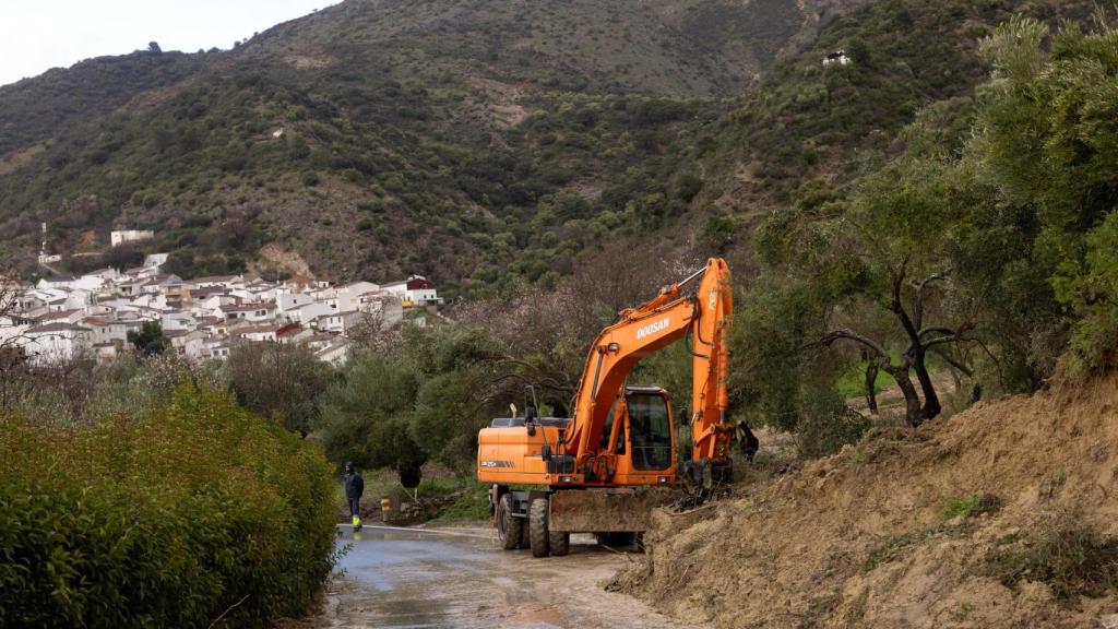 Una de las carreteras dañadas.