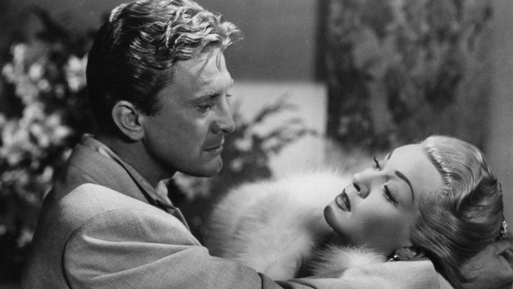 Kirk Douglas y Lana Turner en 'Cautivos del mal'.