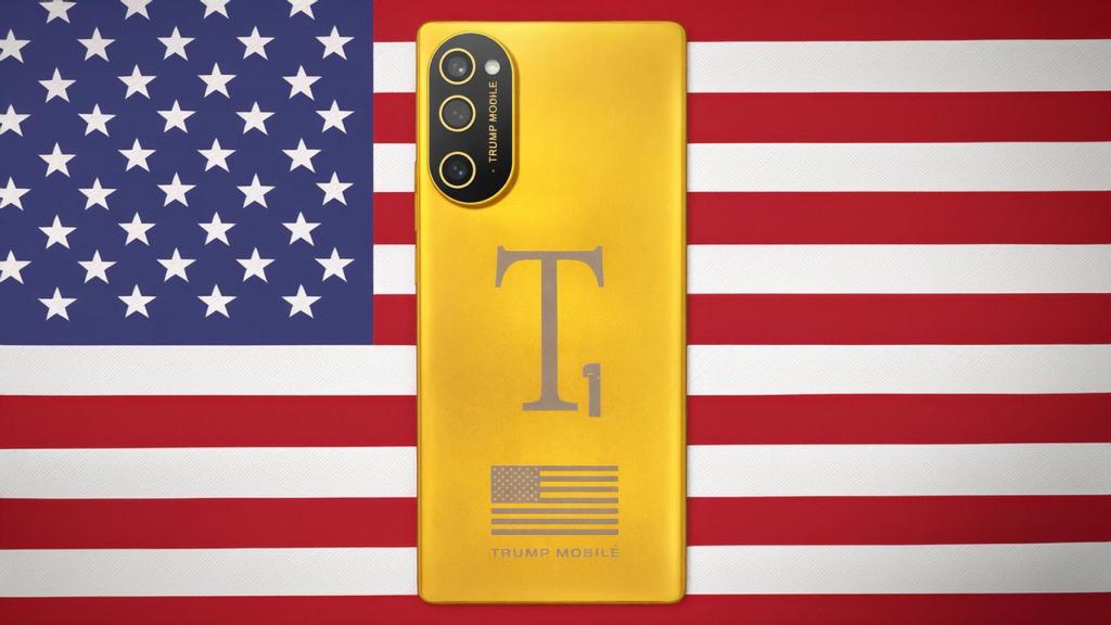 Fotomontaje con una imagen generada por IA del teléfono T1 Phone basada en la imagen de The Verge.