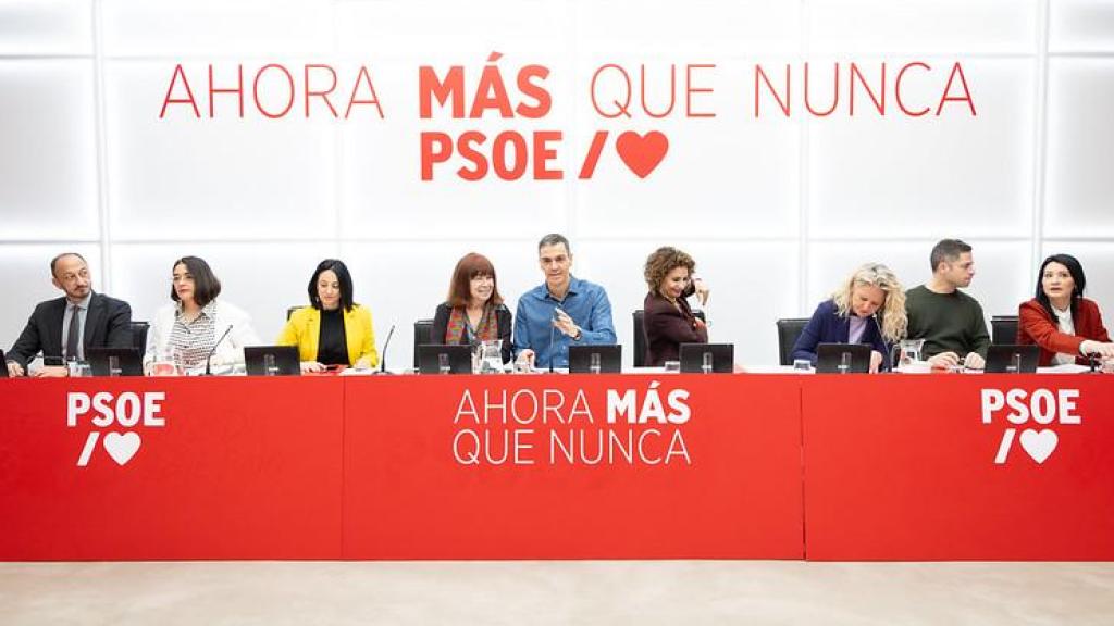 Pedro Sánchez y María Jesús Montero, este lunes ante la Ejecutiva del PSOE.