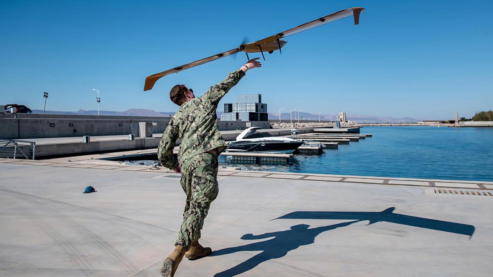 Lanzamiento del dron M5D-AirFox