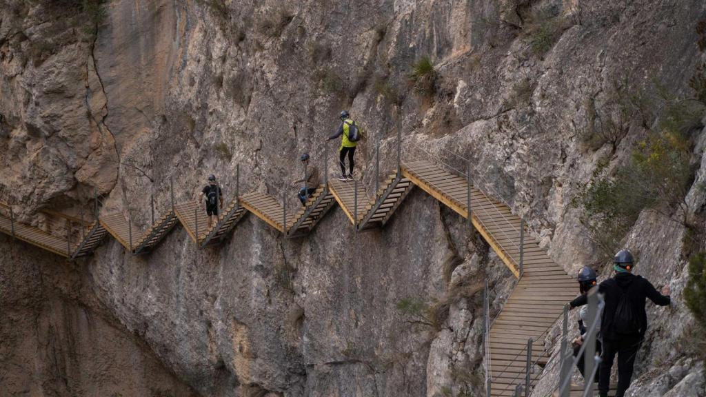 Ruta de la Pasarela del Pantano de Relleu
