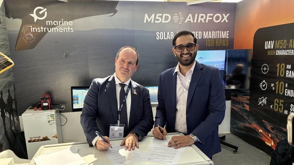 Firma del acuerdo entre Marine Instruments y Global Technologies