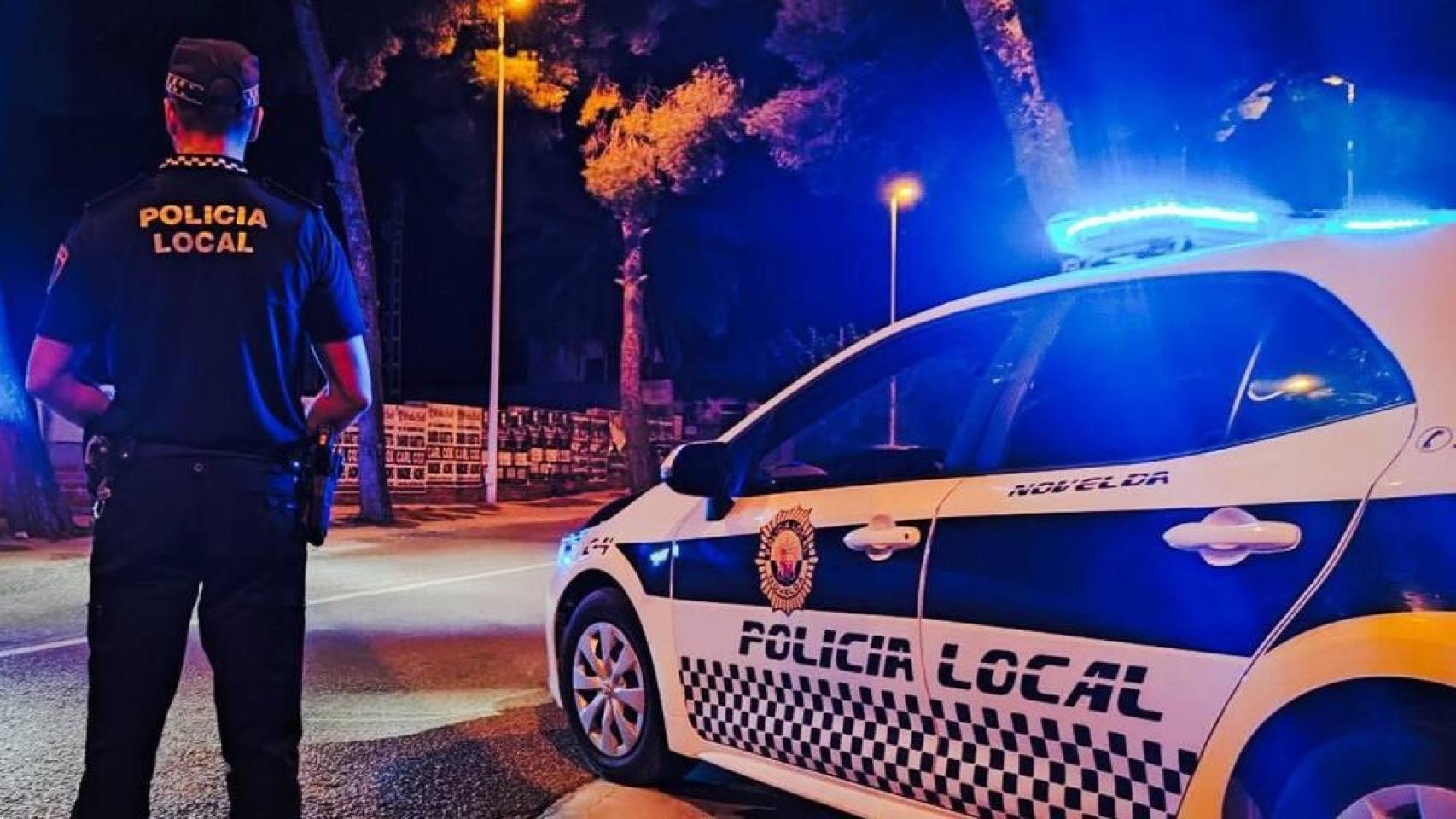 Un policía local de Novelda en imagen de archivo.