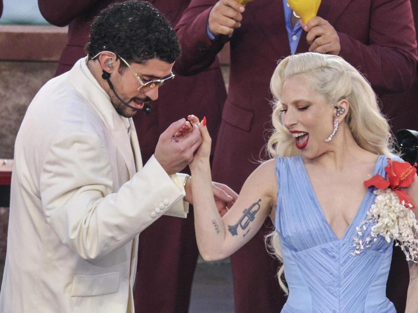 Lady Gaga y Bad Bunny en el Super Bowl 2026.