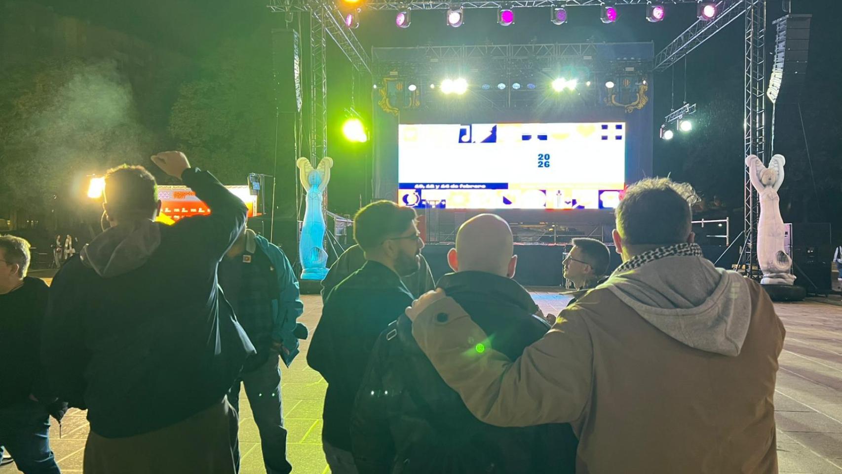 Los primeros seguidores de la quinta edición del Benidorm Fest este lunes en la ciudad.