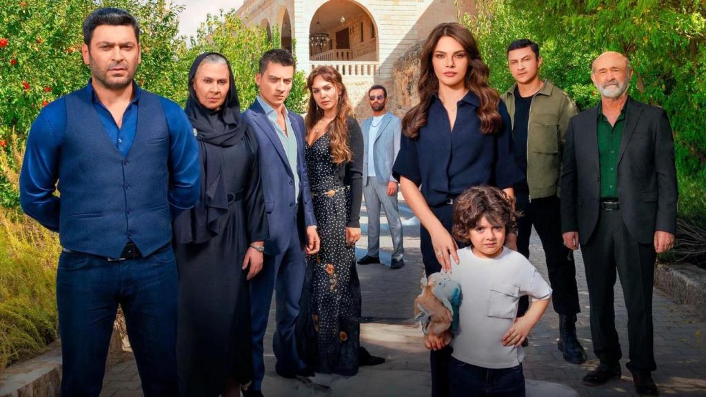 Protagonistas de 'En tierra lejana', la nueva serie de Antena 3.