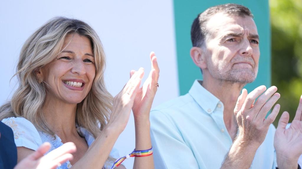 Yolanda Díaz junto al coordinador federal del IU, Antonio Maíllo, en mayo de 2025.
