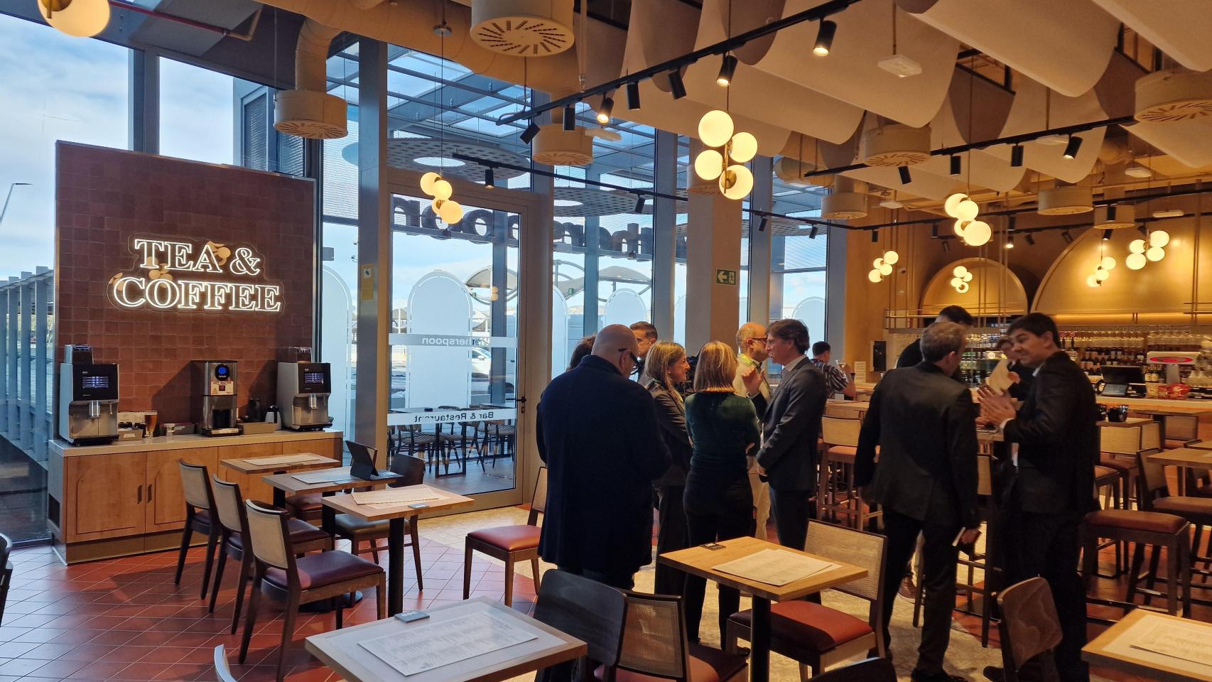 Apertura del Wetherspoon en el aeropuerto de Alicante.