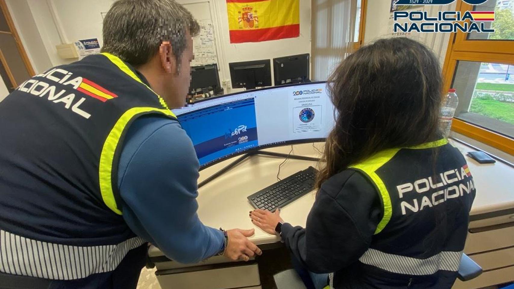 Agentes de la Policía Nacional.