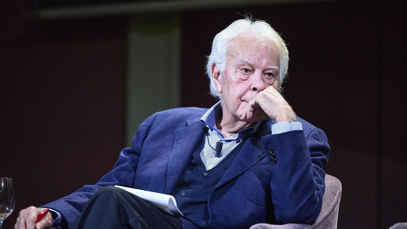 El expresidente del Gobierno Felipe González este martes durante los Desayunos del Ateneo.