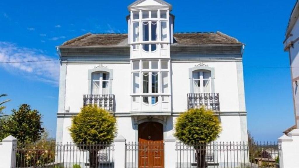 Casa de Neira (derecha). San Cosme de Barreiros