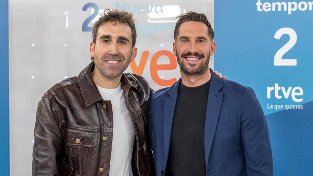 Los presentadores Aitor Albizu y Egoitz Txurruka.
