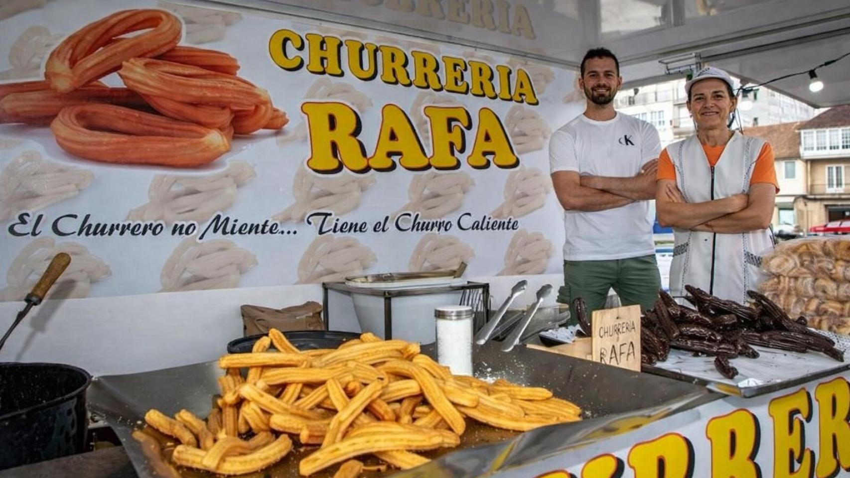 Rafael Crespo Figueira, en su churrería.