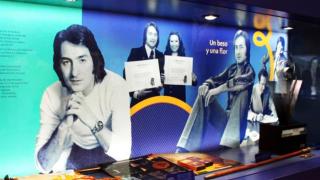 La Diputación quiere mantener el museo de Nino Bravo en Aielo de Malferit.