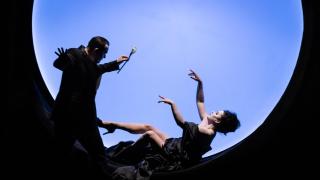 Un momento de 'El sueño de una noche de verano', de Laurent Pelly. Foto: Simon Gosselin