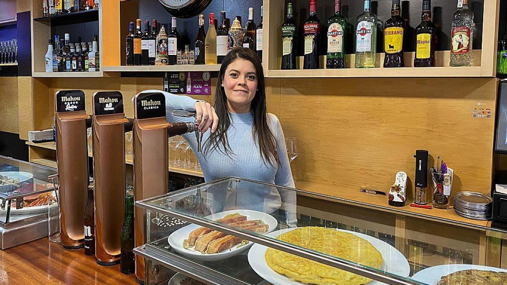 Brenda Emilce Gauna Cornejo, más conocida como Emi, en el Bar Pixel.