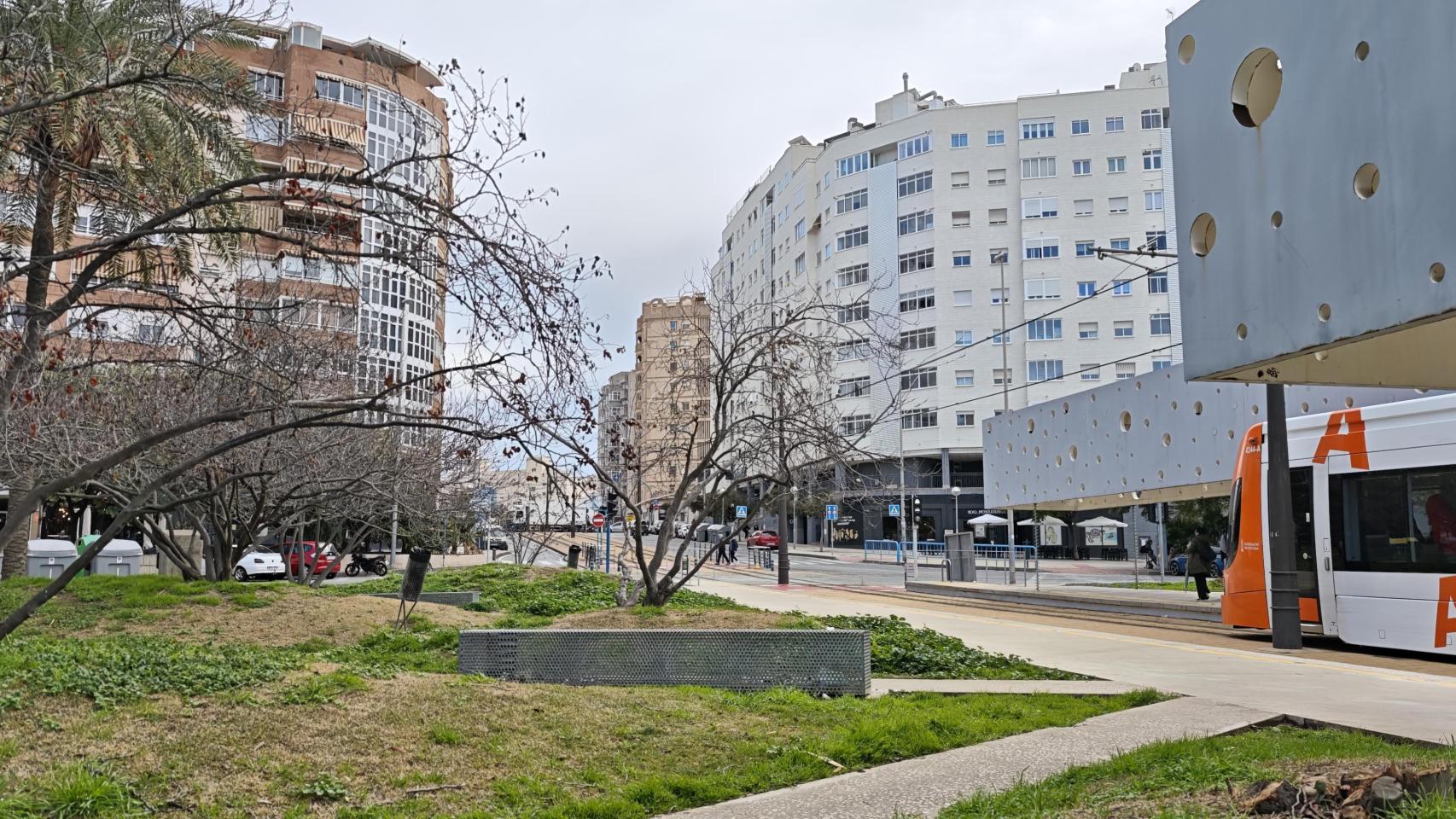 Viviendas cercanas al residencial de la polémica en la playa de San Juan.