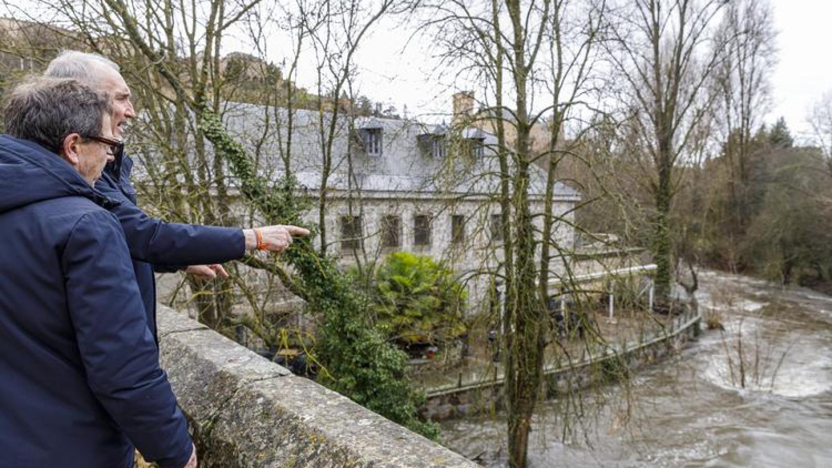 Crecida del Río Eresma en Segovia, a su paso por los molinos, la casa de la moneda y La Fuencisla