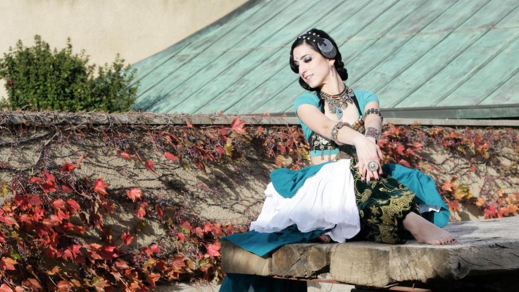 Elena Carmona, bailarina de danza oriental.