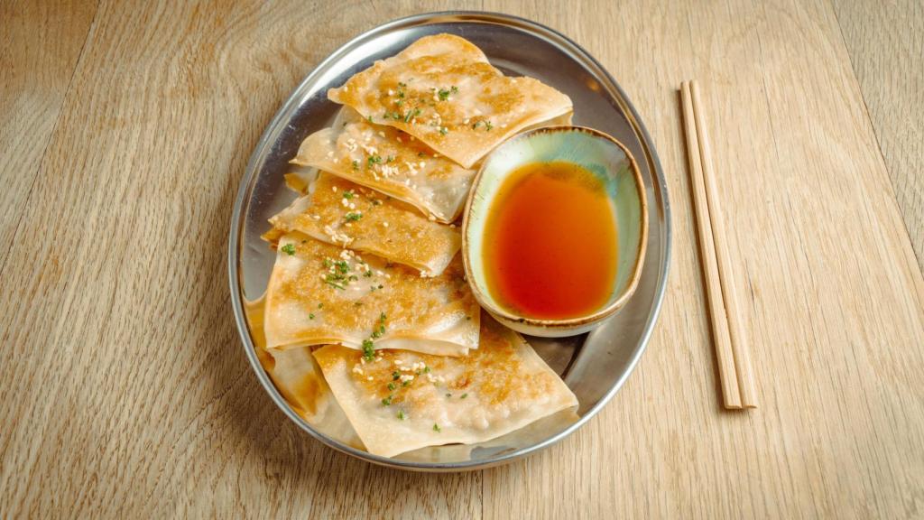 Las divertidas smash gyozas de Katsu.