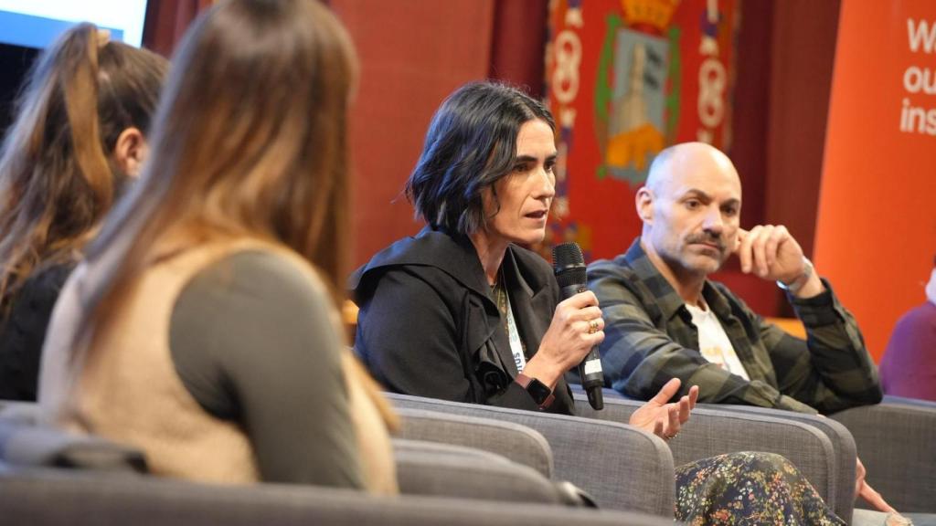 El lema de este año es Building the Future Together.