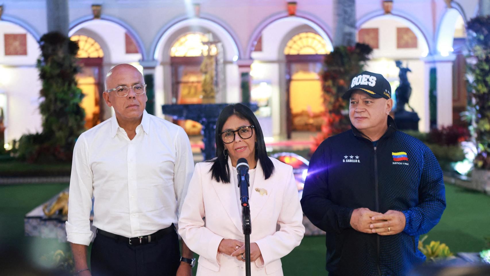 Delcy Rodríguez, presidenta interina de Venezuela, junto a Jorge Rodríguez y Diosdado Cabello.