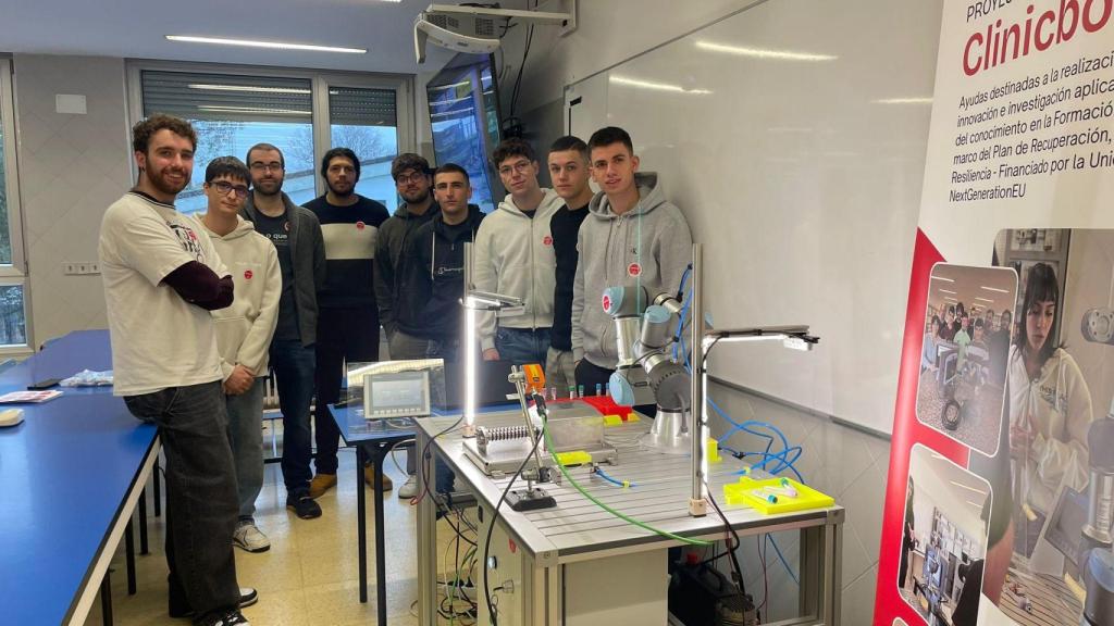 Los alumnos que desarrollaron el proyecto.