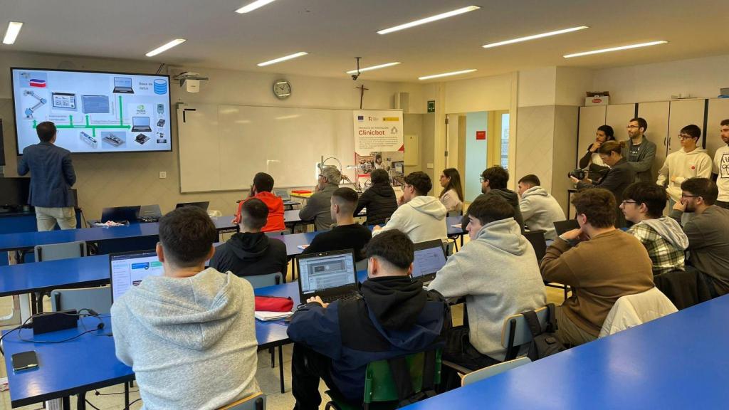 Presentación del proyecto en el CFP Montecastelo.