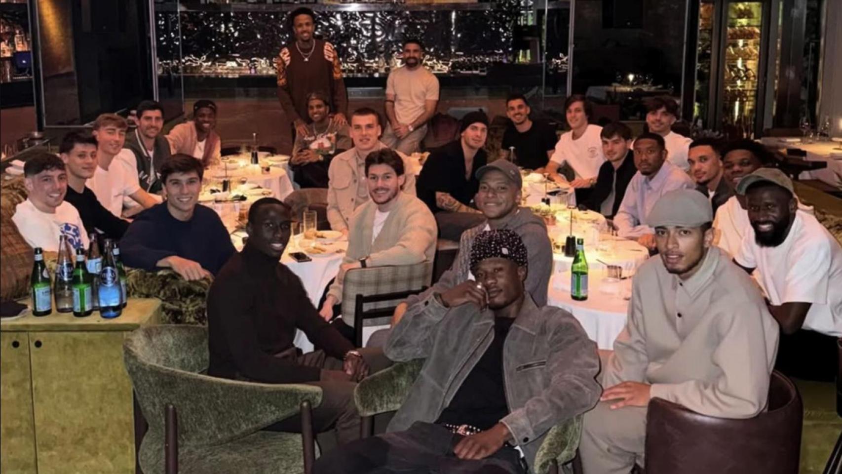 La cena de los jugadores del Real Madrid en el restaurante 61, en la calle José Abascal