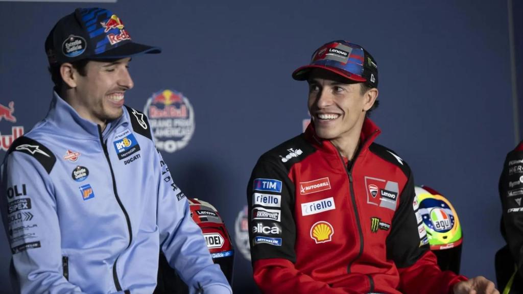 Los hermanos Álex (izq.) y Marc Márquez, en el pasado Gran Premio de las Américas
