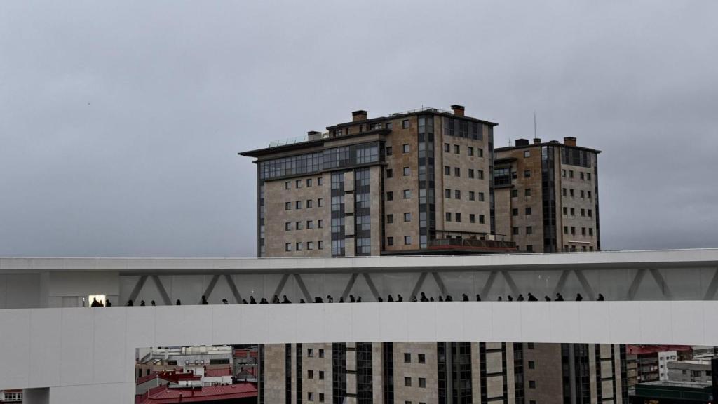 Colas en el HALO a primera hora de la mañana del 11 de febrero de 2025