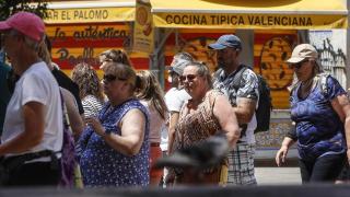 Imagen de archivo de turistas en Valencia. Rober Solsona/Europa Press